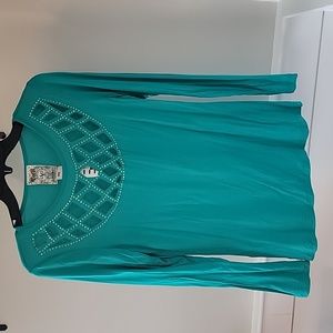 Green vocal long sleeve